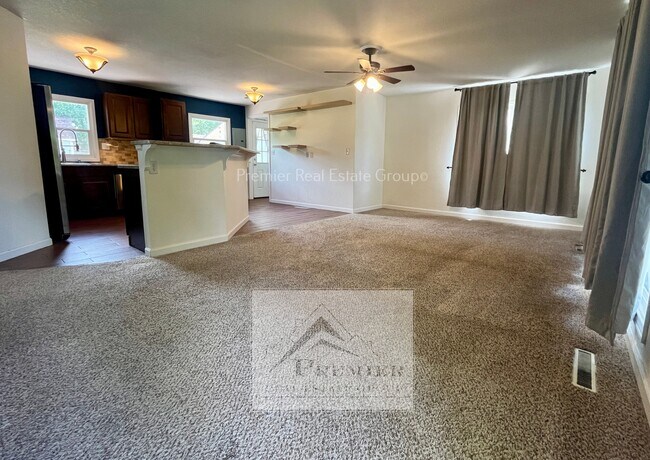 Foto del edificio - 1437 Howard Ave