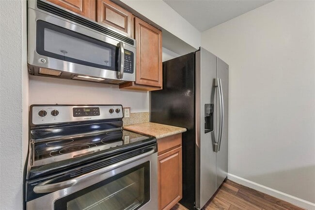 Foto del edificio - 3300 Yorktown St