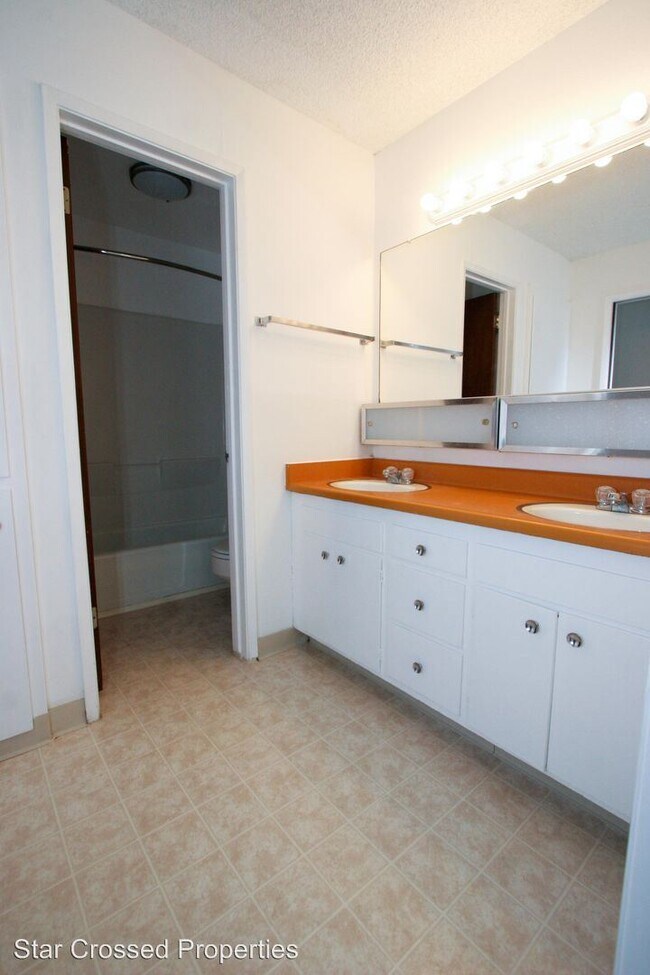 Building Photo - 2 br, 1.5 bath Apartment - 801 D Street