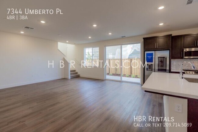 Foto del edificio - Charming 4-Bedroom Home with 3 Full Baths ...