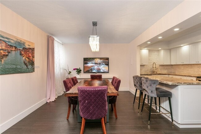 Building Photo - 20291 NE 30th Ave