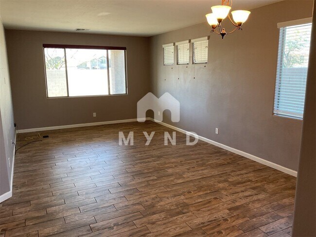 Building Photo - 10397 W Foothill Dr