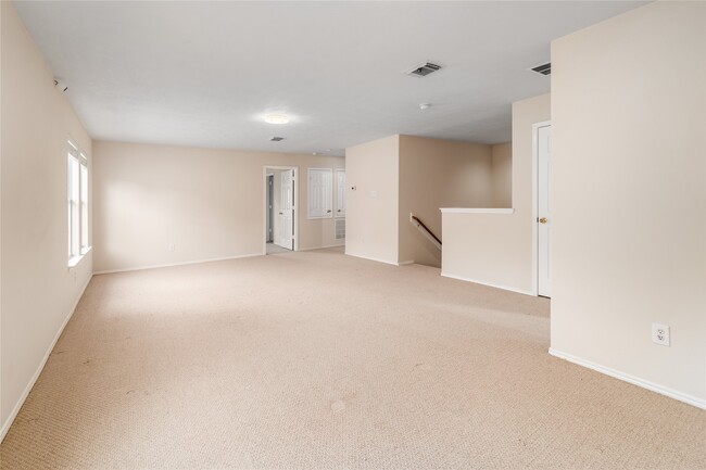 Building Photo - 18218 Thicket Grove Rd