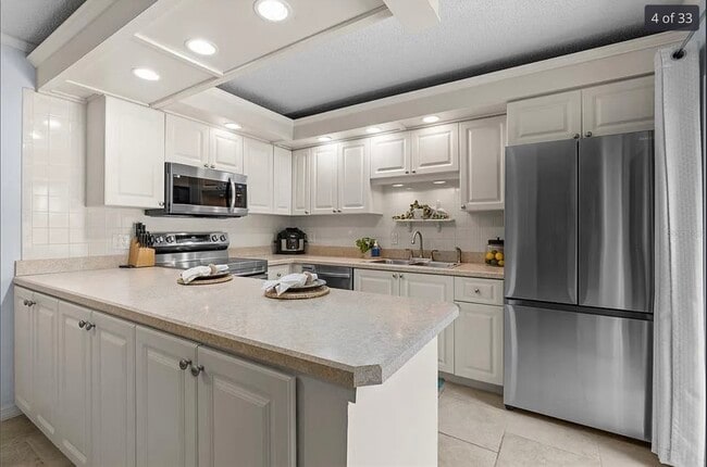 Building Photo - 3808 Saxon Dr