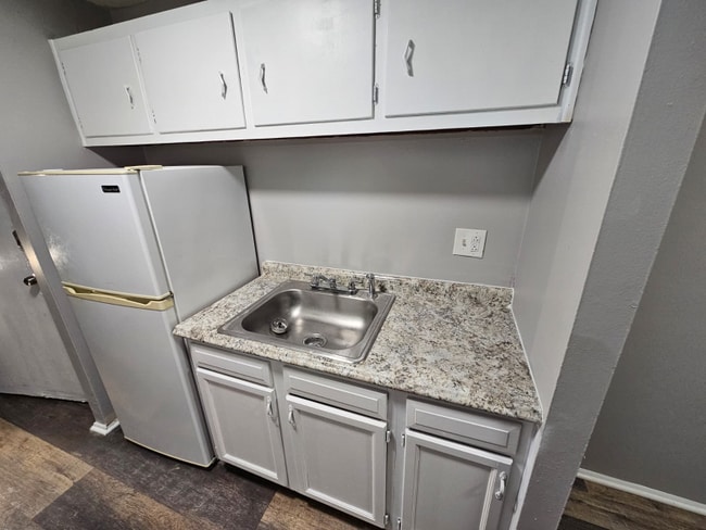 Photo - 13540 Superior Rd Apartment