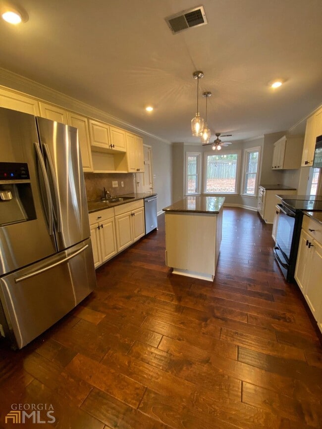 Building Photo - 3279 Robinson Oaks Way NE