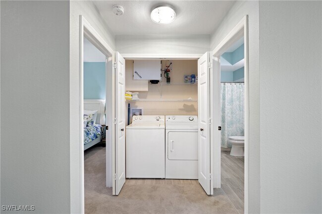 Foto del edificio - 2295 Carrington Ct