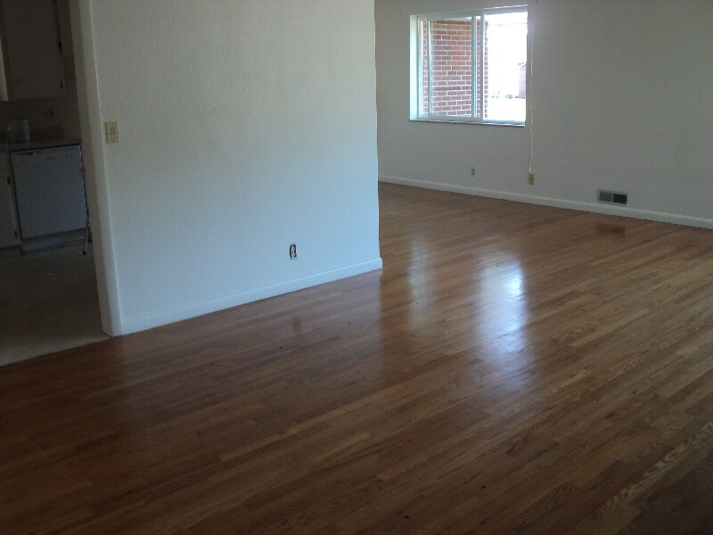 Foto principal - 1200 E Ridge Ave