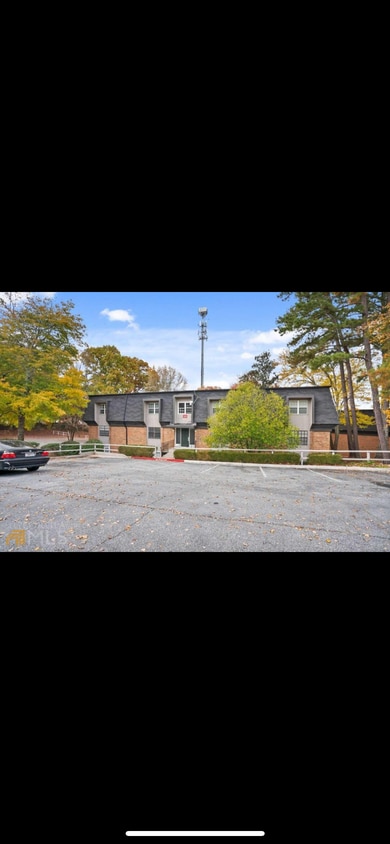 Foto principal - 325 Winding River Dr