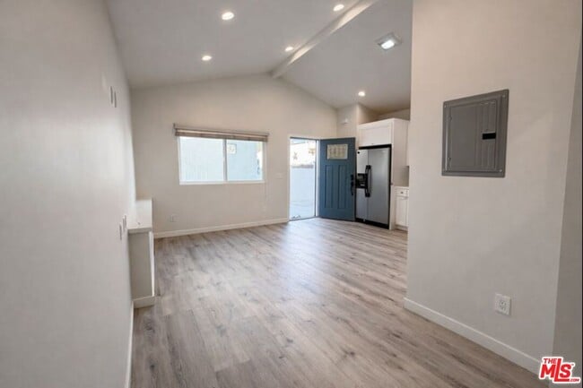 Building Photo - 6140 W 74th St