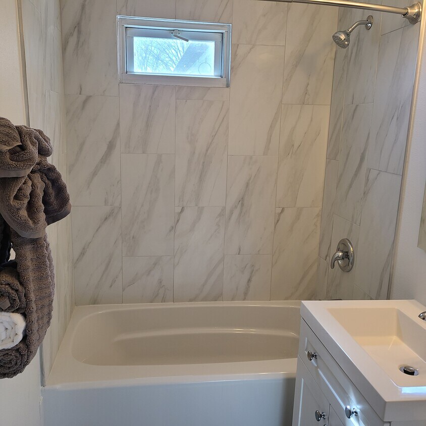 Foto principal - 907 E Hosmer St