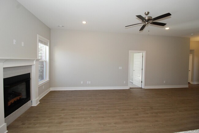 Foto del edificio - 588 Utah Ave