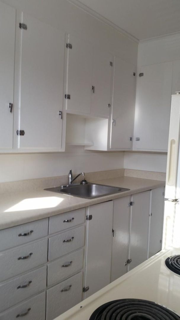 Building Photo - 28 Hillcrest Dr