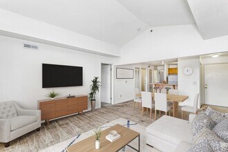Building Photo - Hunters Pond Apartment Homes