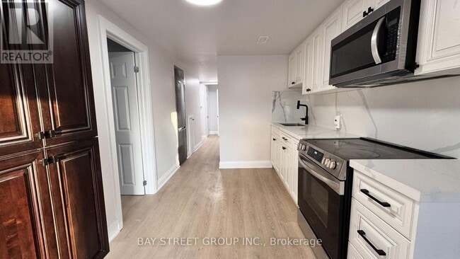 Photo du bâtiment - 5731 Stanley Ave