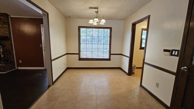 Foto del edificio - 6743 Amersham Dr