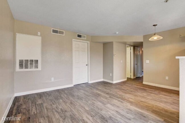 Building Photo - 1650 N Pecos Rd