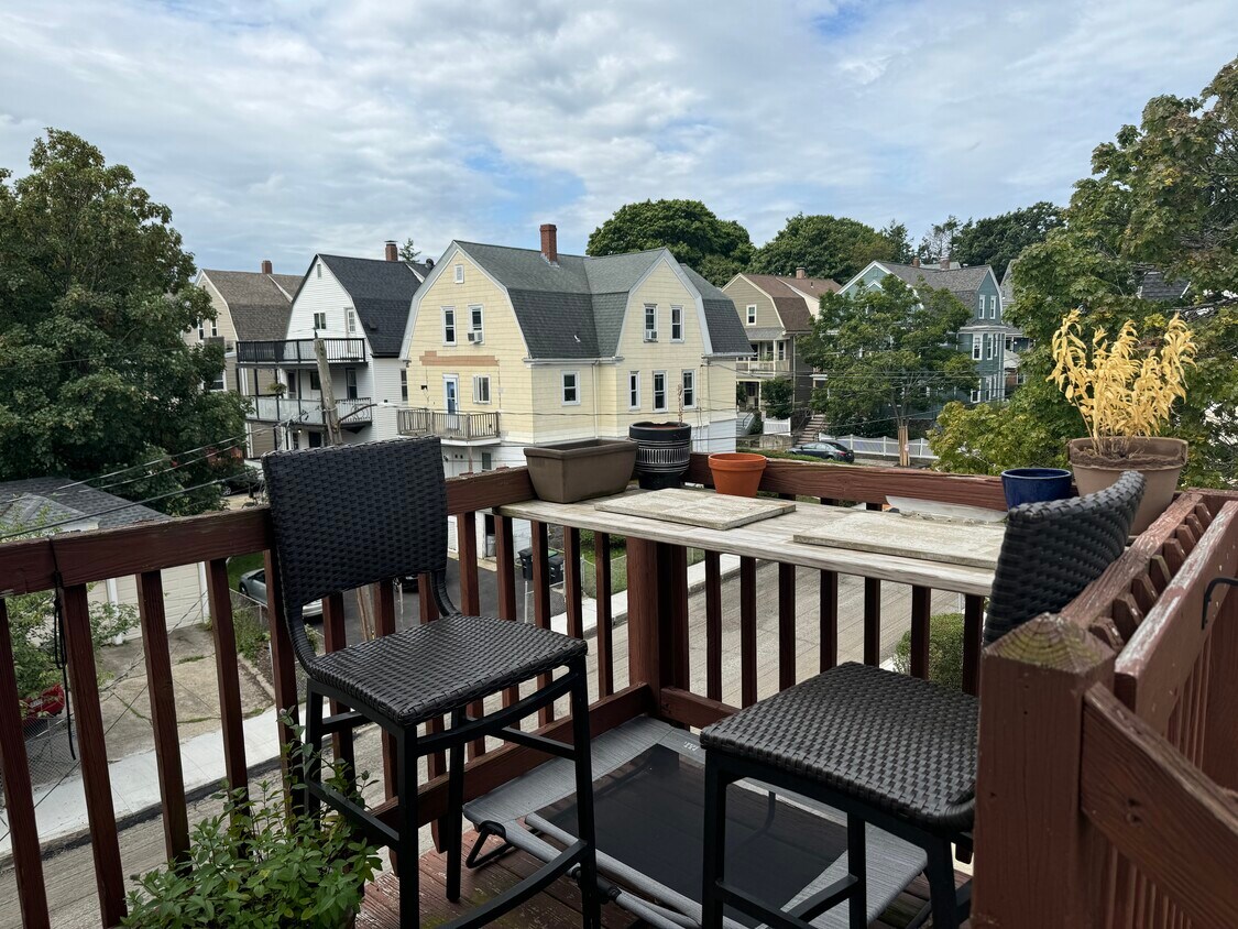 deck - 29 Lowden Ave