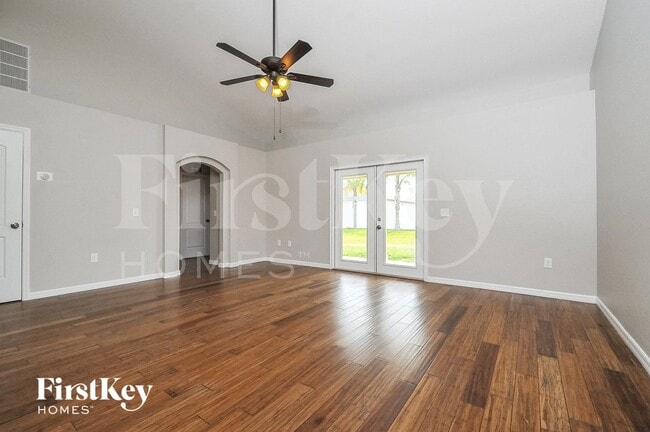 Foto del edificio - 5203 Ashwood Dr