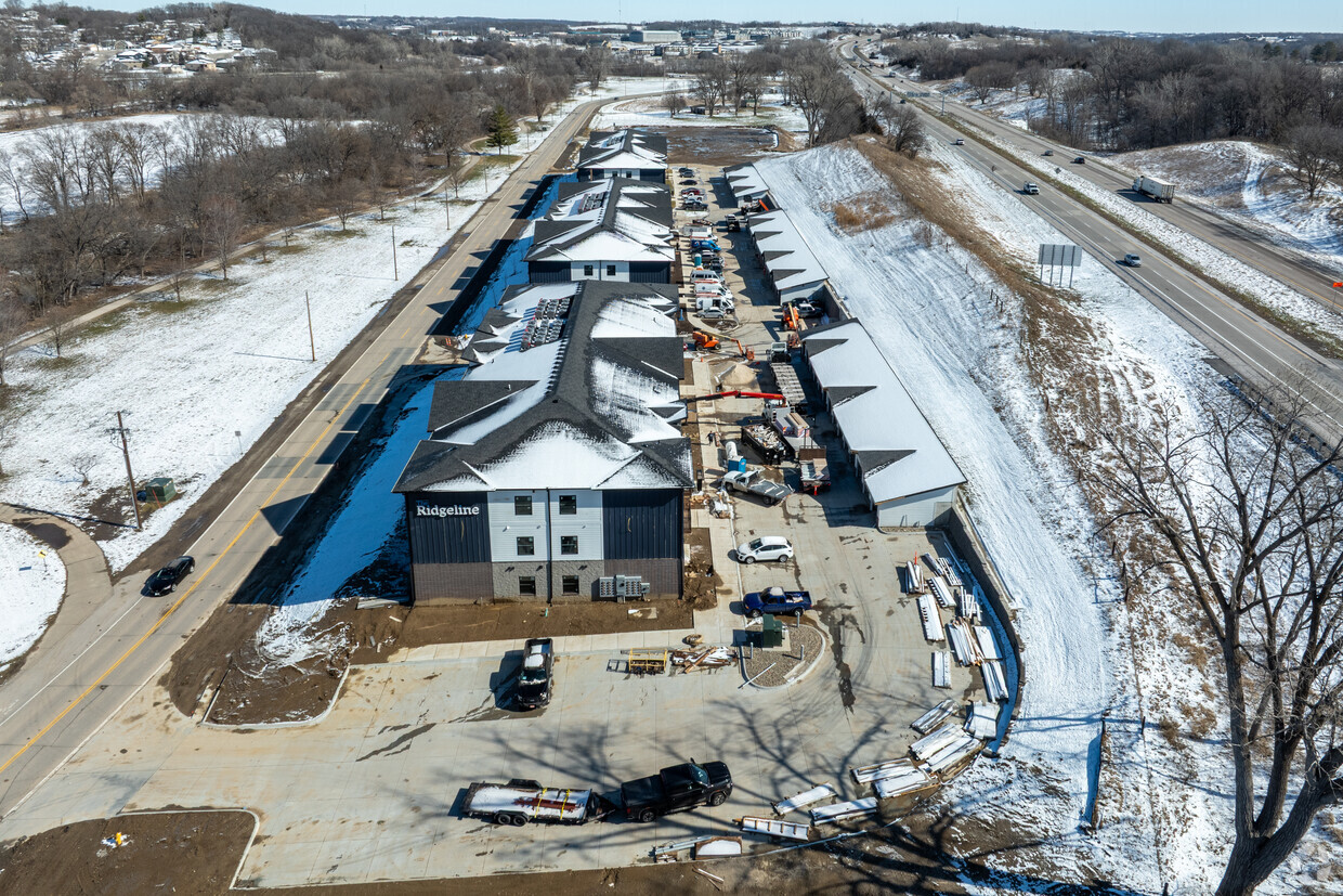 Building Photo - The Ridgeline