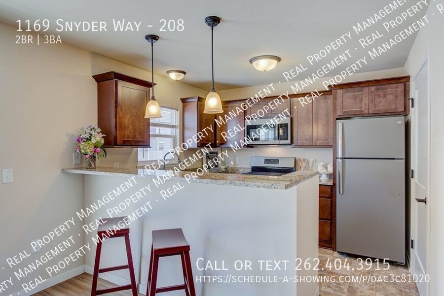 Primary Photo - 2 Bedroom Condo