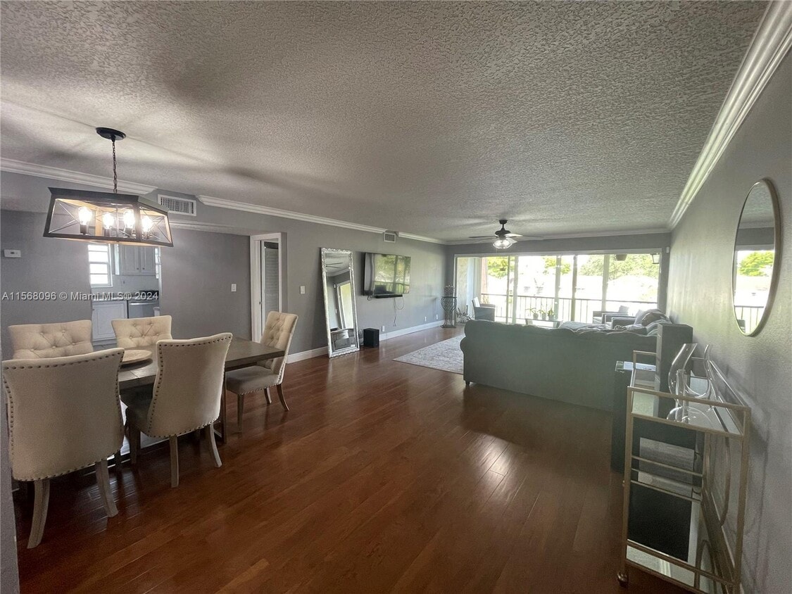 3630 Citrus Trce Unit 4, Davie, FL 33328 Condo for Rent in Davie, FL