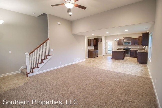 Building Photo - 4 br, 2.5 bath House - 2406 Longwood Drive