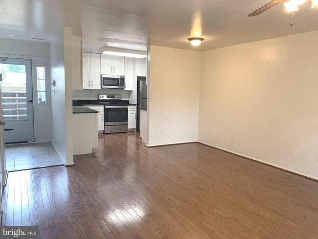 Foto del edificio - 2216 Notely Ln