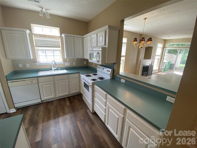 Foto del edificio - 5422 Waverly Lynn Ln