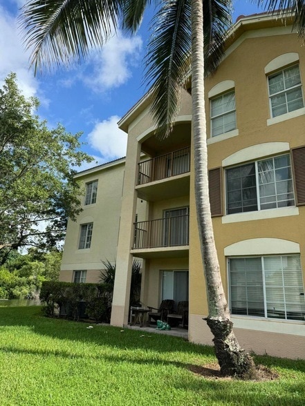 Foto del edificio - 4151 San Marino Blvd