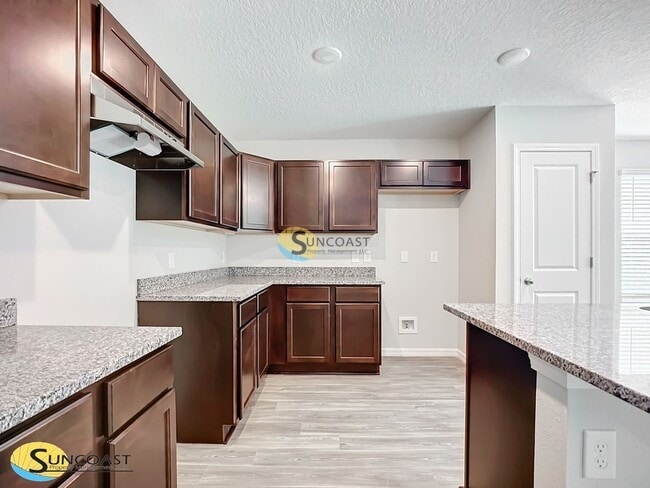 Foto del edificio - 6782 Jammes Rd