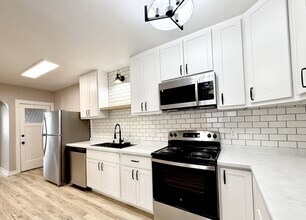 Building Photo - 1532 S 64th St