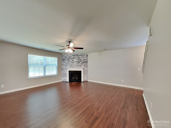 Building Photo - 1686 Pinnacle Oaks Drive Rural Hall NC
