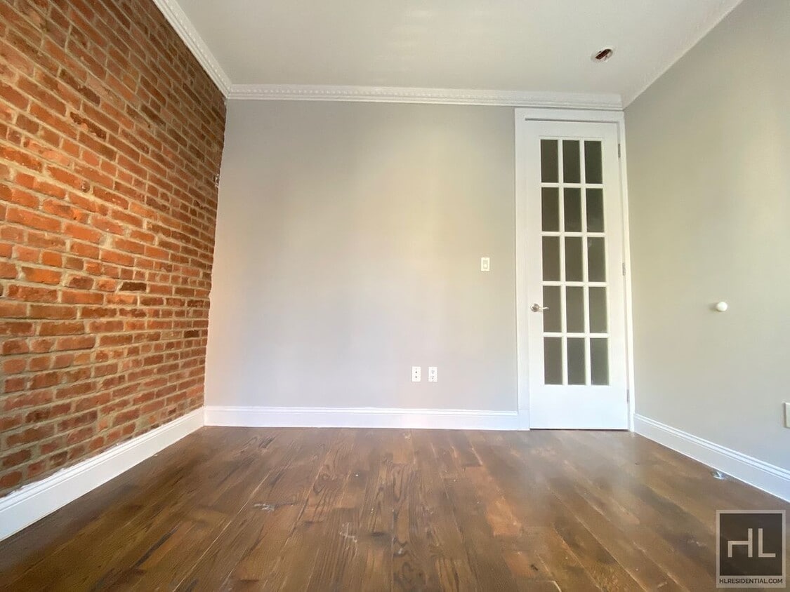 Building Photo - W 108th St