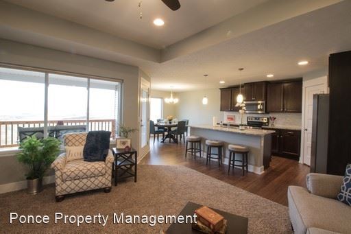 Foto principal - 4 br, 3 bath House - 9515 Friedman St