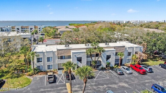 Foto del edificio - 200 International Dr