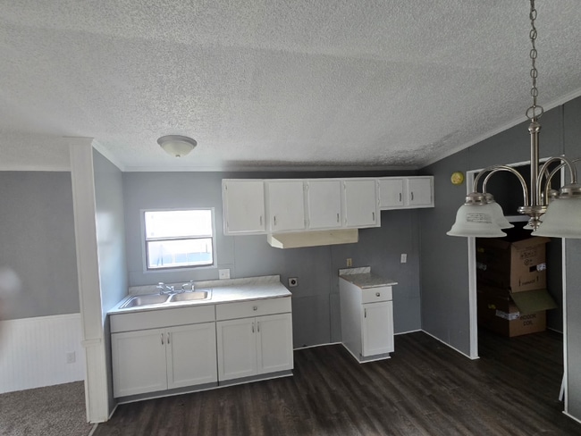 Building Photo - 308 Pepper St