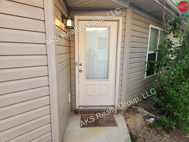 Building Photo - 5253 Cottage Cir