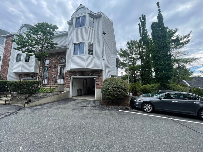 Building Photo - 171 Tall Oaks Dr