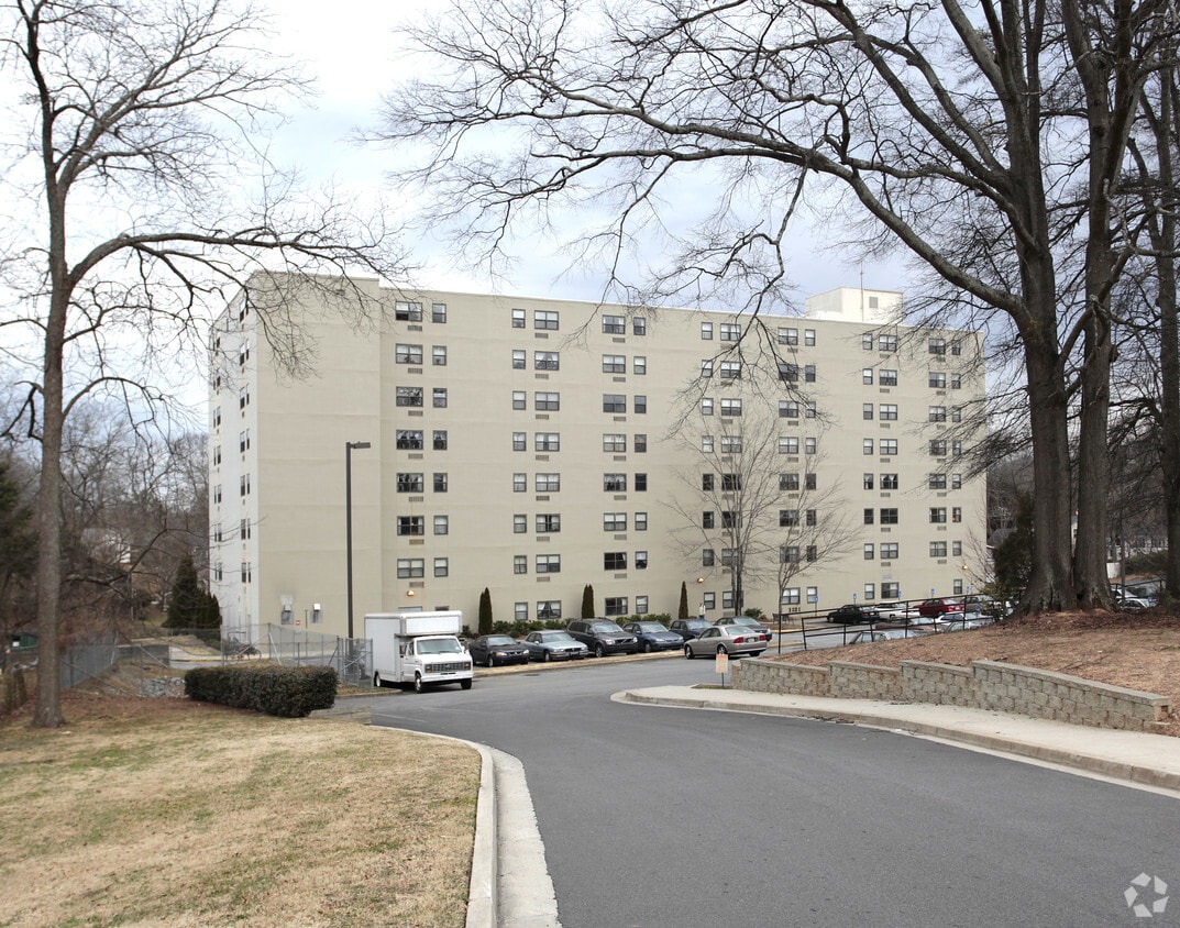 Primary Photo - Walton Renaissance on Henderson