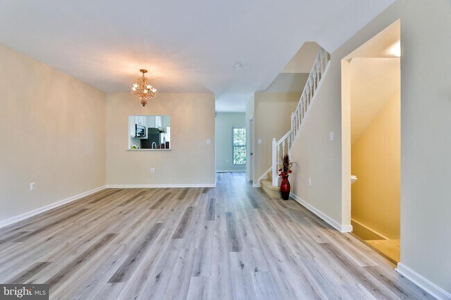 Building Photo - 548 Breckinridge Square SE