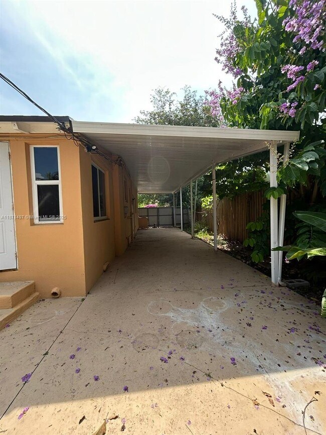 Foto del edificio - 1575 SW 12th Ave