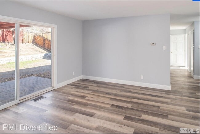 Building Photo - 3 br, 2 bath House - 180 Eric Avenue