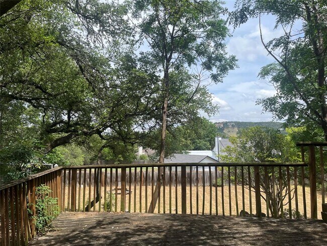 Foto del edificio - 9809 Timber Ridge Pass