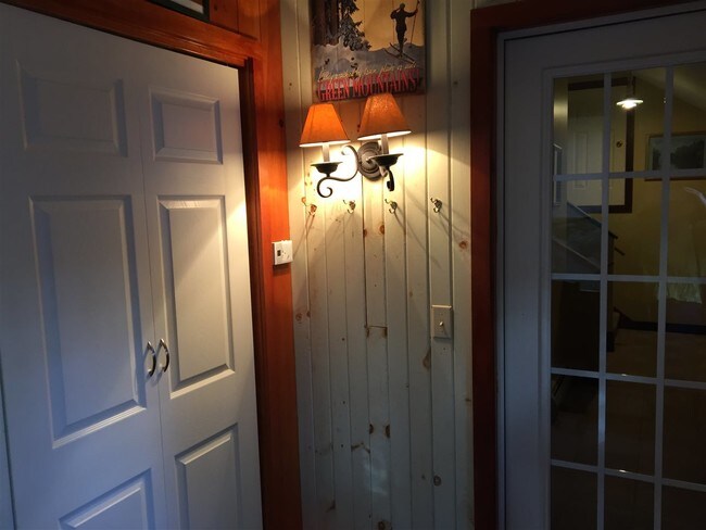 Foto del edificio - 33 Beech Tree Ln