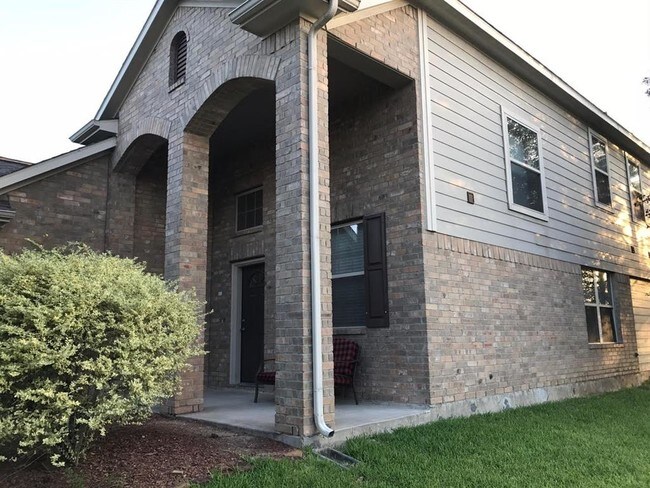 Foto del edificio - 6302 Hadley Rock Dr