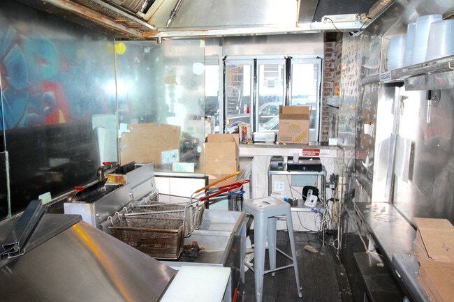 Building Photo - 168 Ludlow St