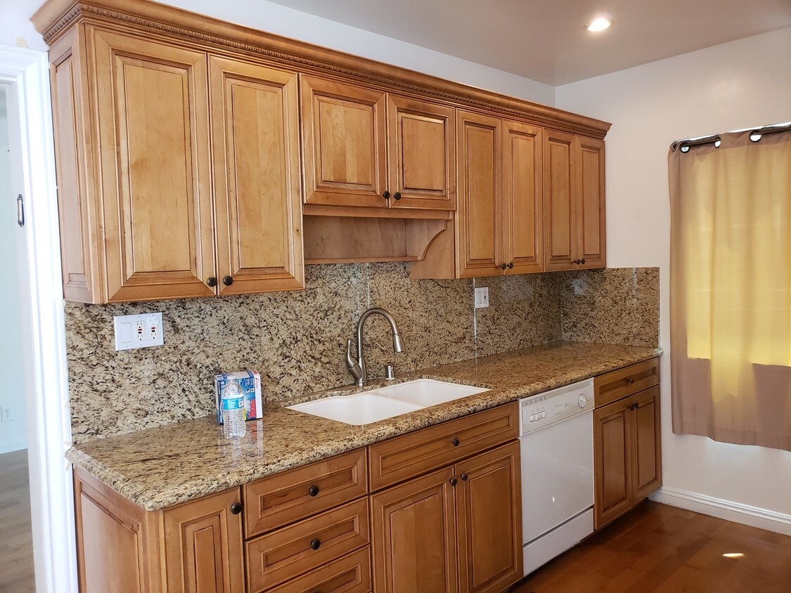 Foto principal - 822 S Shenandoah St