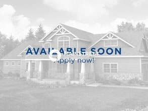 Building Photo - 4701 NE 48th St