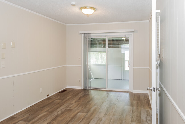 Foto del edificio - 5041 Kyle Ln NW